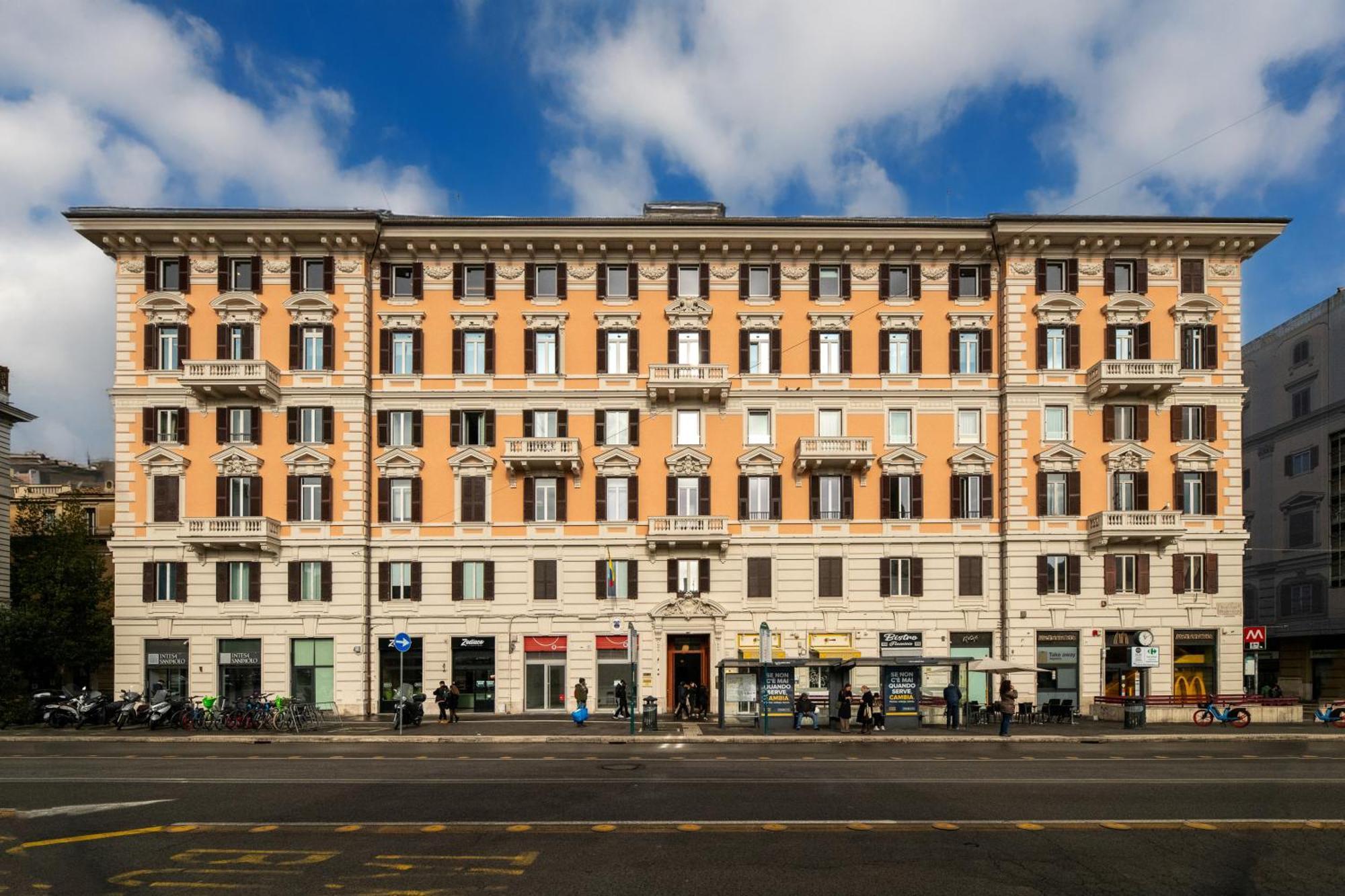 Effe 9 Flaminio In Rome-vatican * Rom